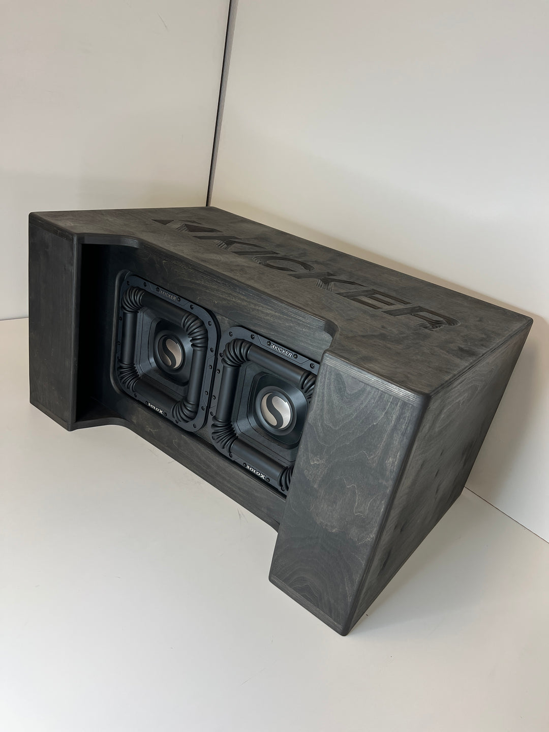 GA Kicker 2 x 12L7X Front Side View 3