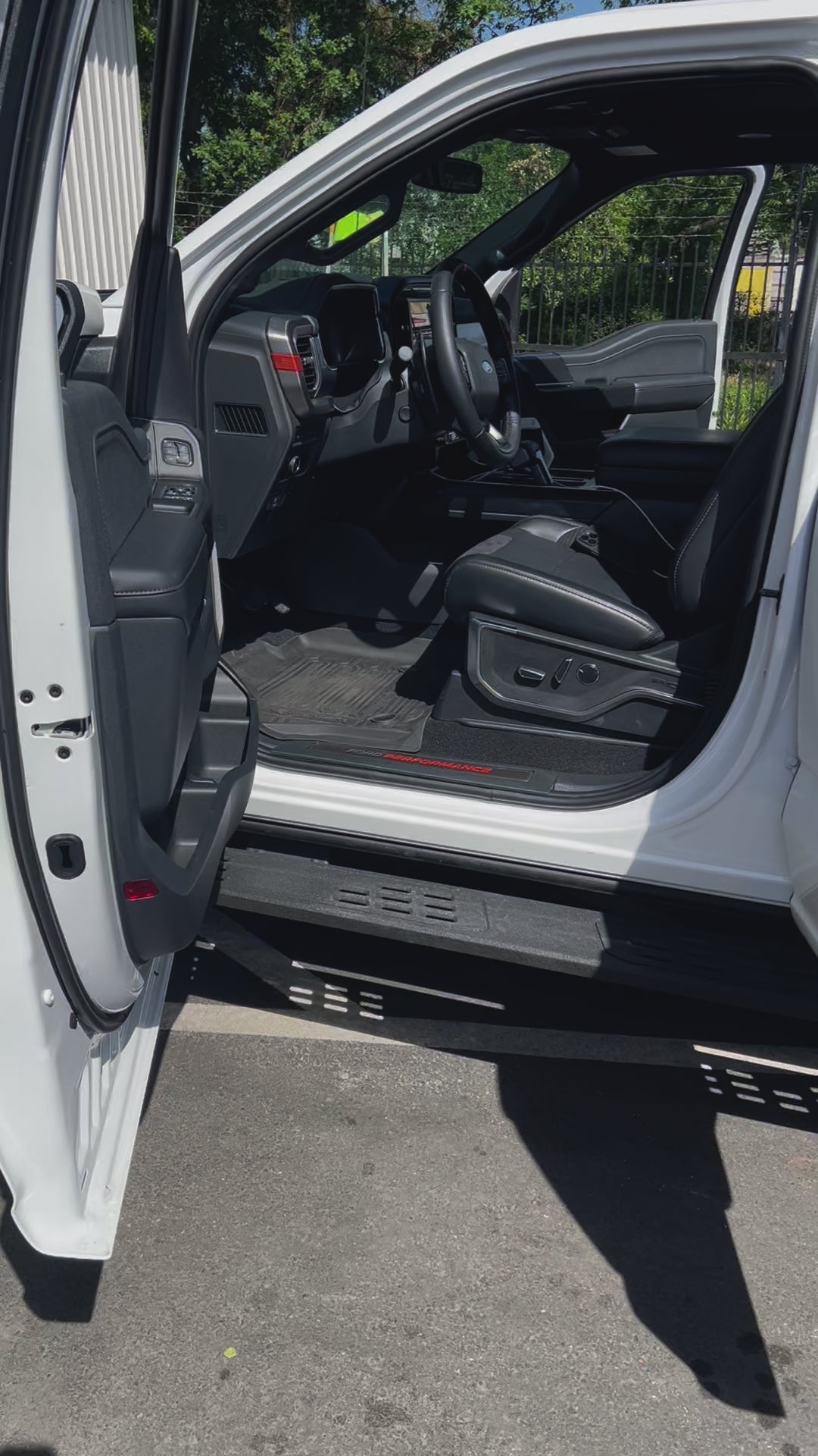 GA FORD JL 2 x 10w7 Video
