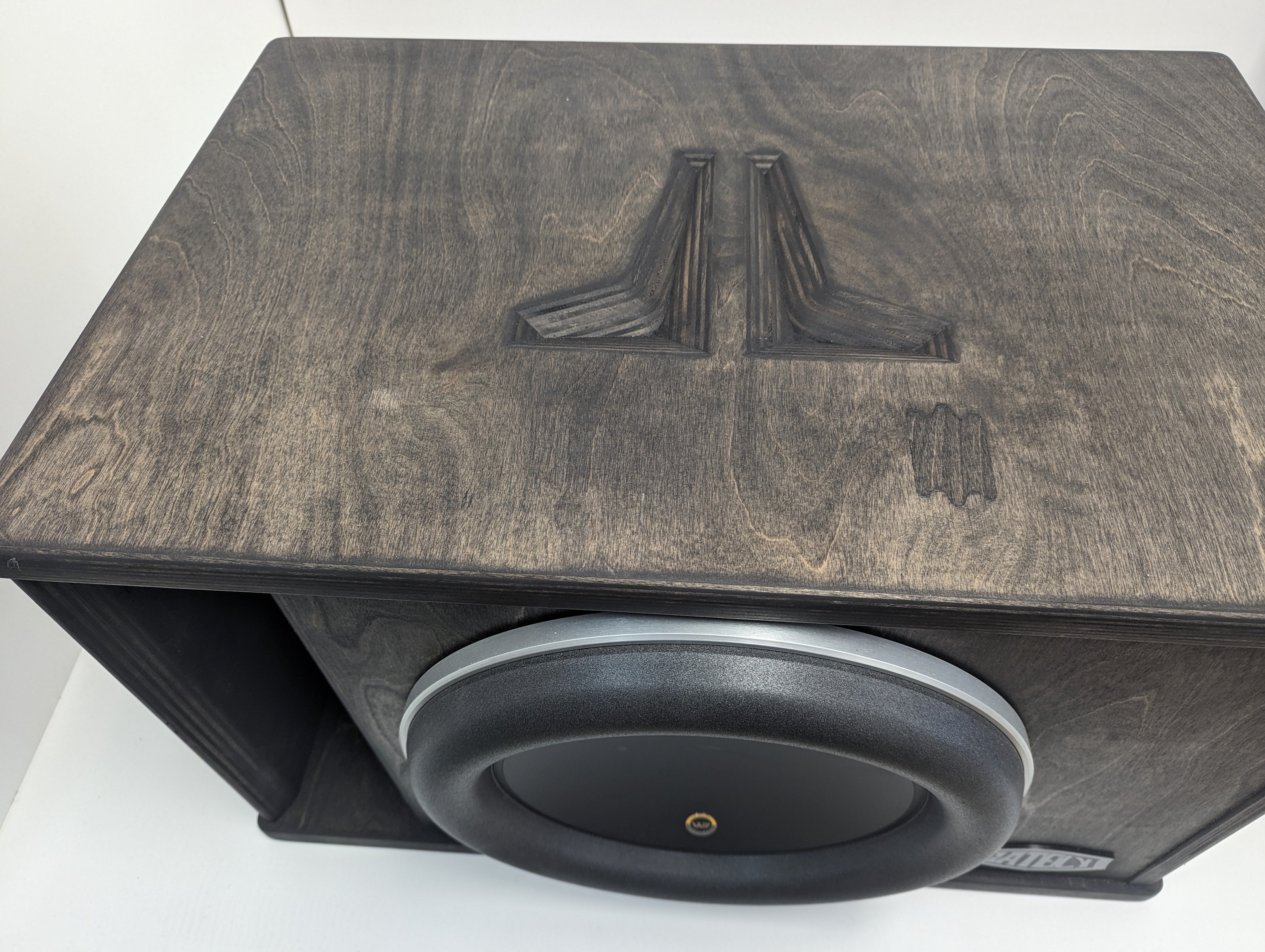 JL 13.5" W7 Enclosure