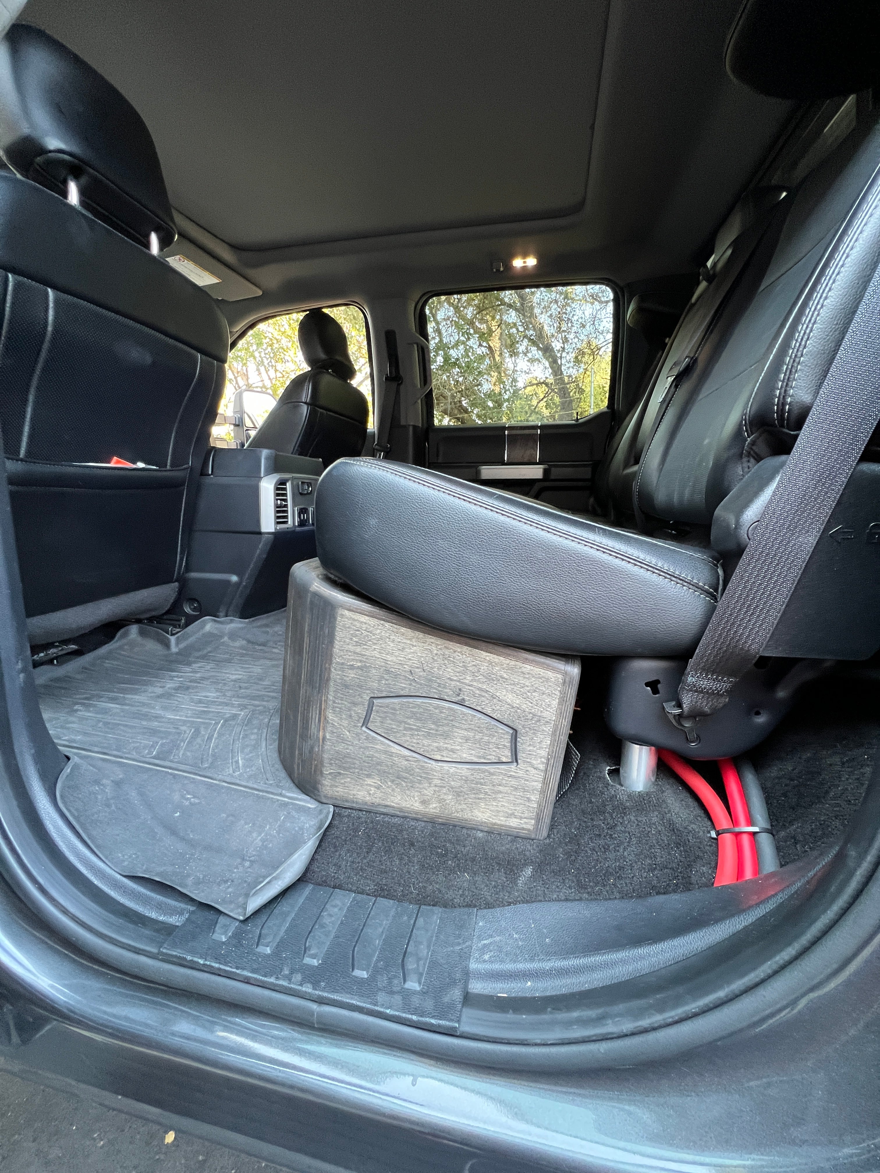 Ford CrewCab F-250 4 x 8” Acrylic Face (2017+) Seat Lift Included